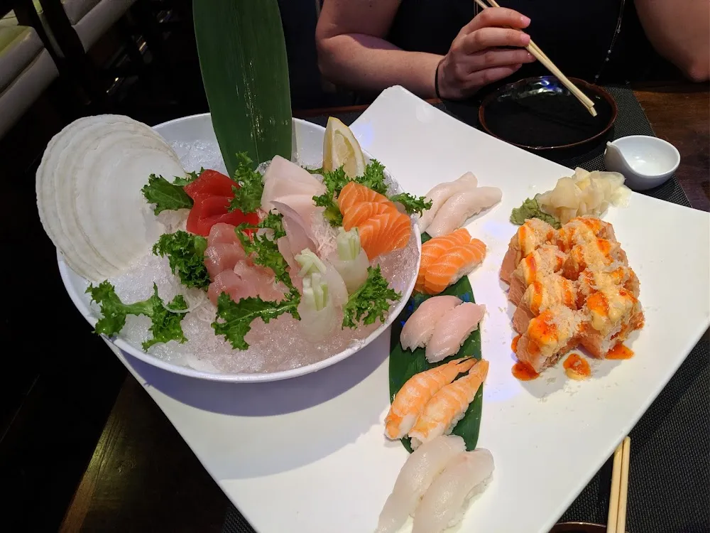 Sushi Sashimi Dinner